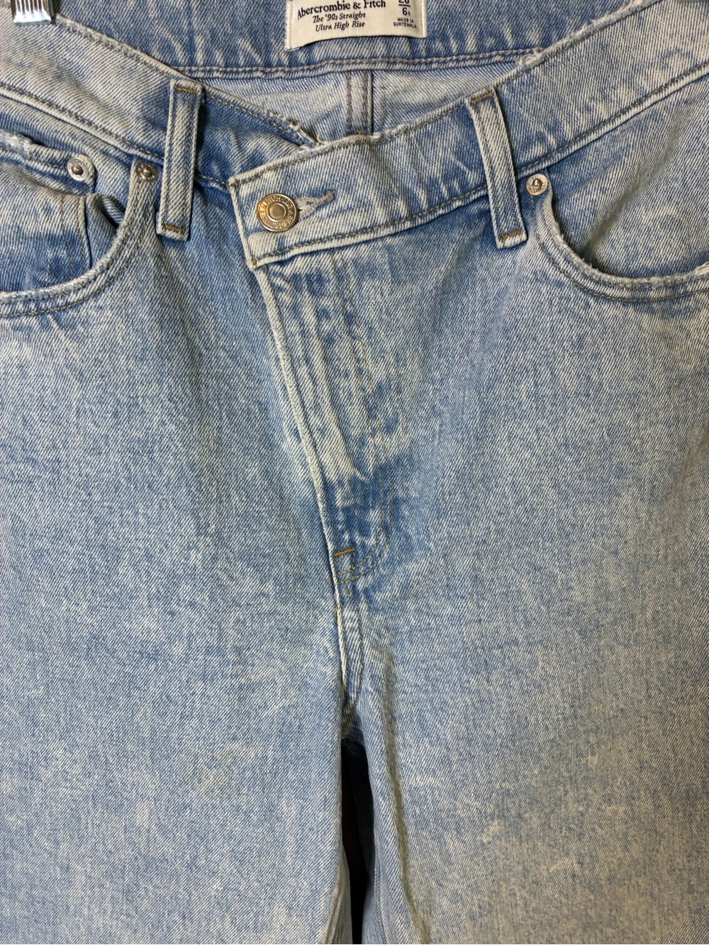 Abercrombie & Fitch The 90s Straight Ultra High Rise Jeans - Picture 6 of 10